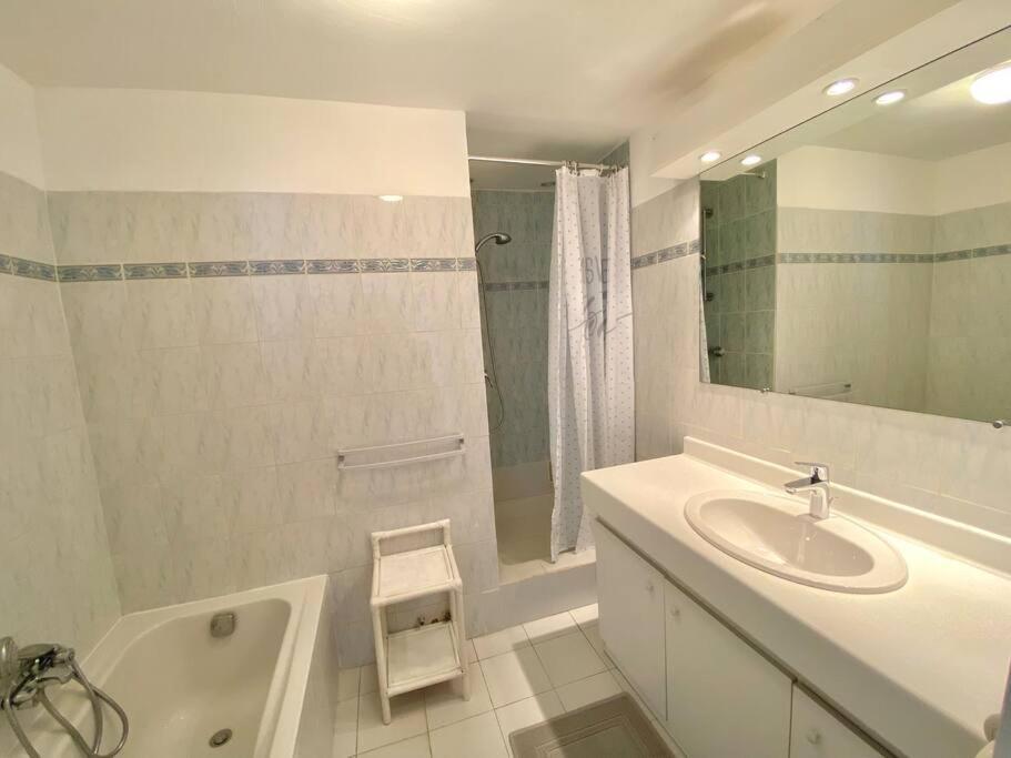 A Louer Haut De Villa 4 Pieces A Sainte-Maxime Golfe De St-Tropez Exterior foto