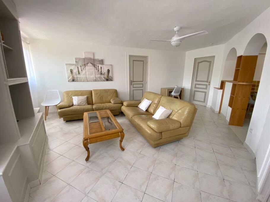 A Louer Haut De Villa 4 Pieces A Sainte-Maxime Golfe De St-Tropez Exterior foto